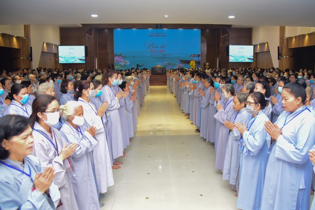 Dharma Talk “Peaceful place to stop ” – The 96th Seven-Day Retreat